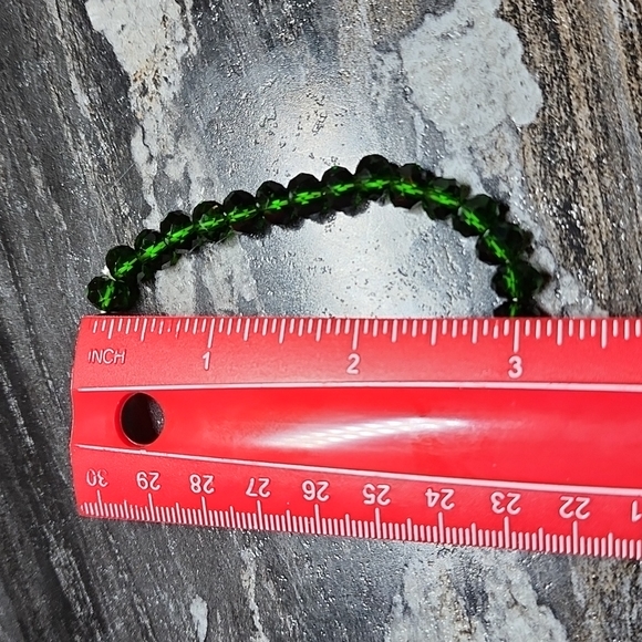 Green Dark Glass Beads Stretchy Bracelet - Picture 2 of 3
